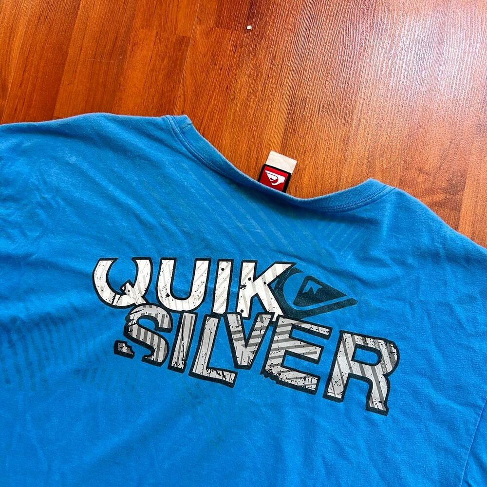 Quiksilver vtg early 00s sick Y2K Surfwear tee shirt